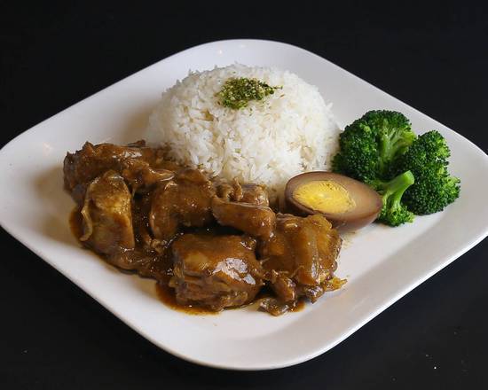 EN10 Hong Kong Style Curry Chicken on Rice 港式咖喱鸡饭